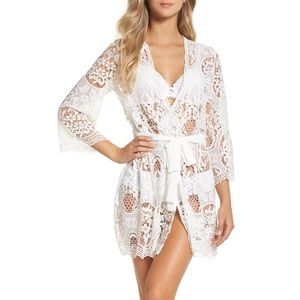 Flora Nikrooz Ivory Lace Robe Xs